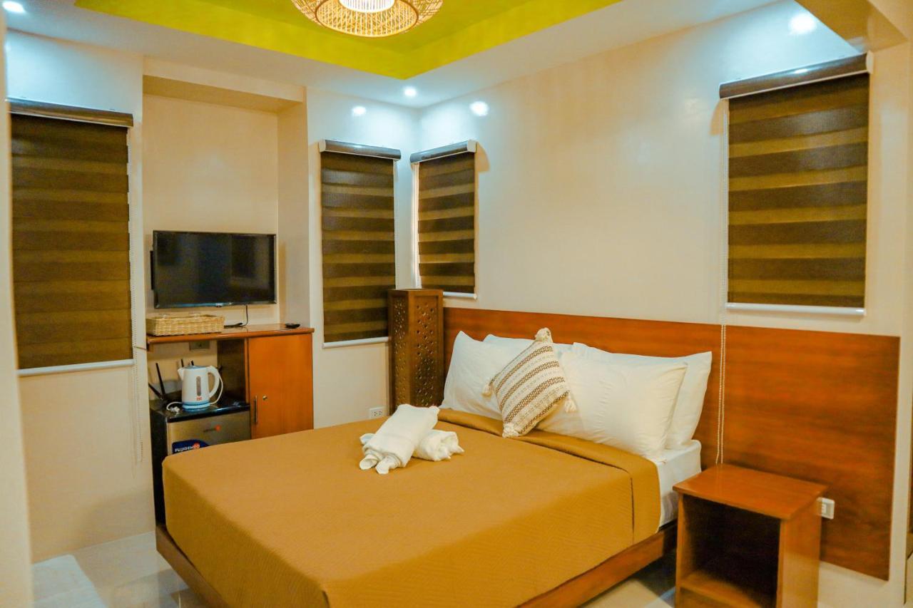 Youhan Beach Resort San Antonio  Exterior foto