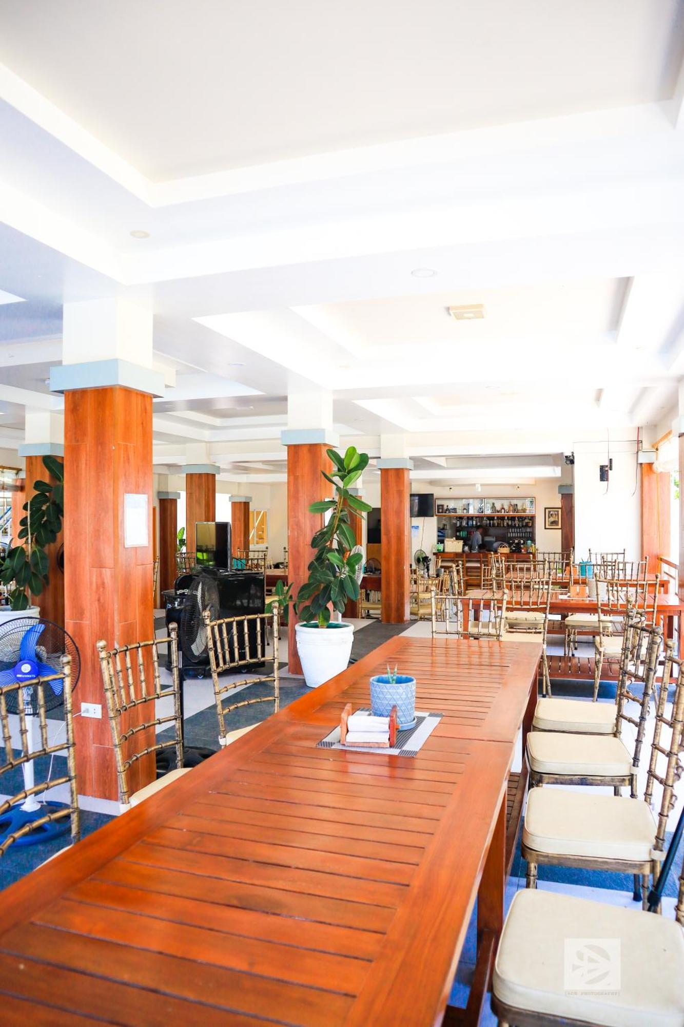 Youhan Beach Resort San Antonio  Exterior foto