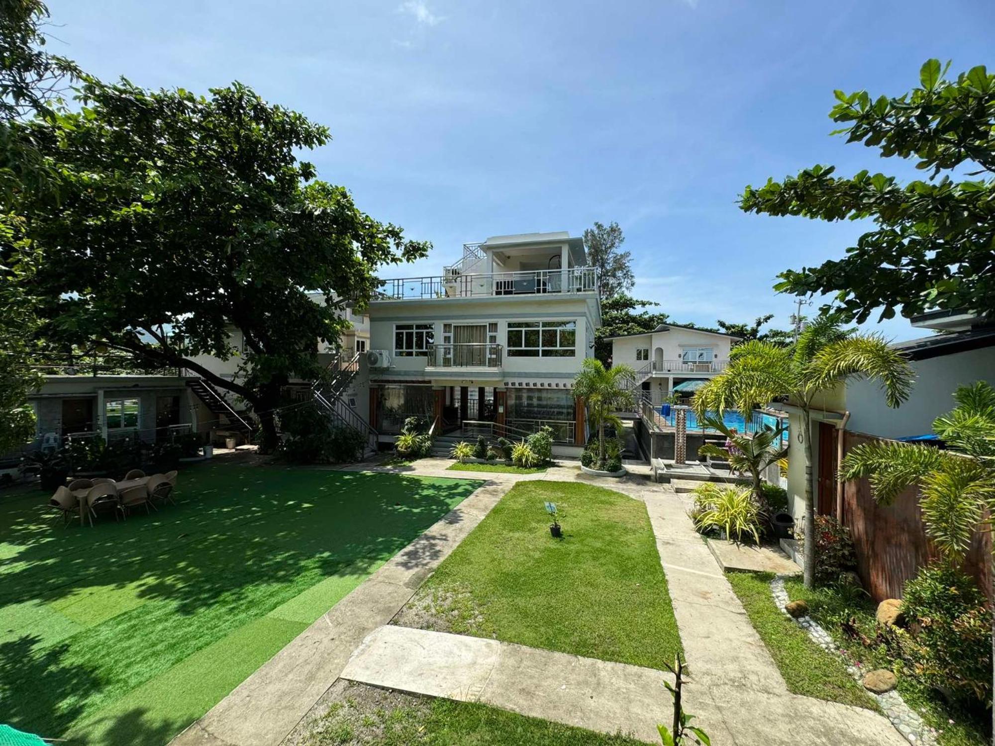 Youhan Beach Resort San Antonio  Exterior foto